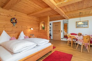 2 Schlafzimmer, Bettwäsche