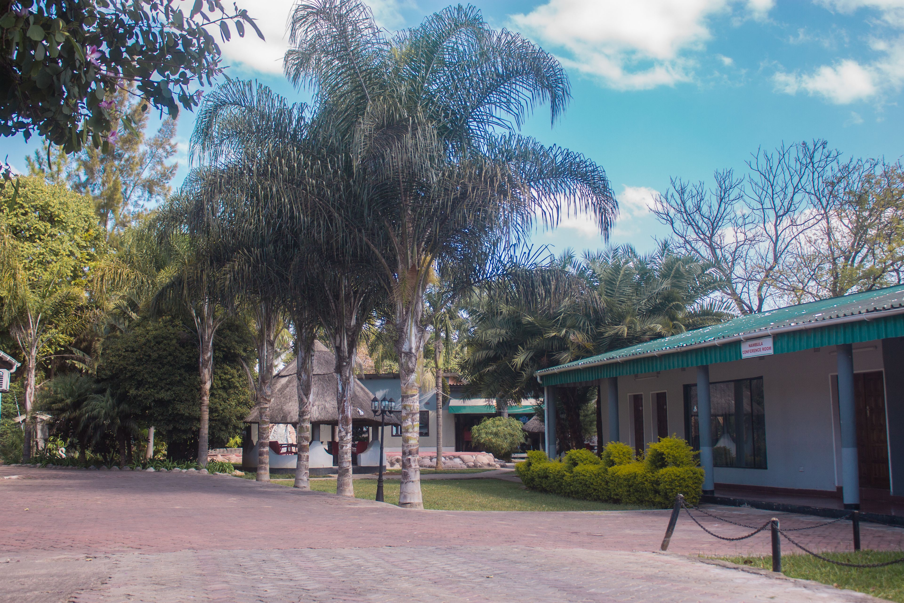 Parkir mandiri gratis