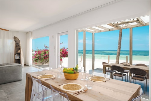 Moja Private Beachfront Suite, Amani Home Zanzibar