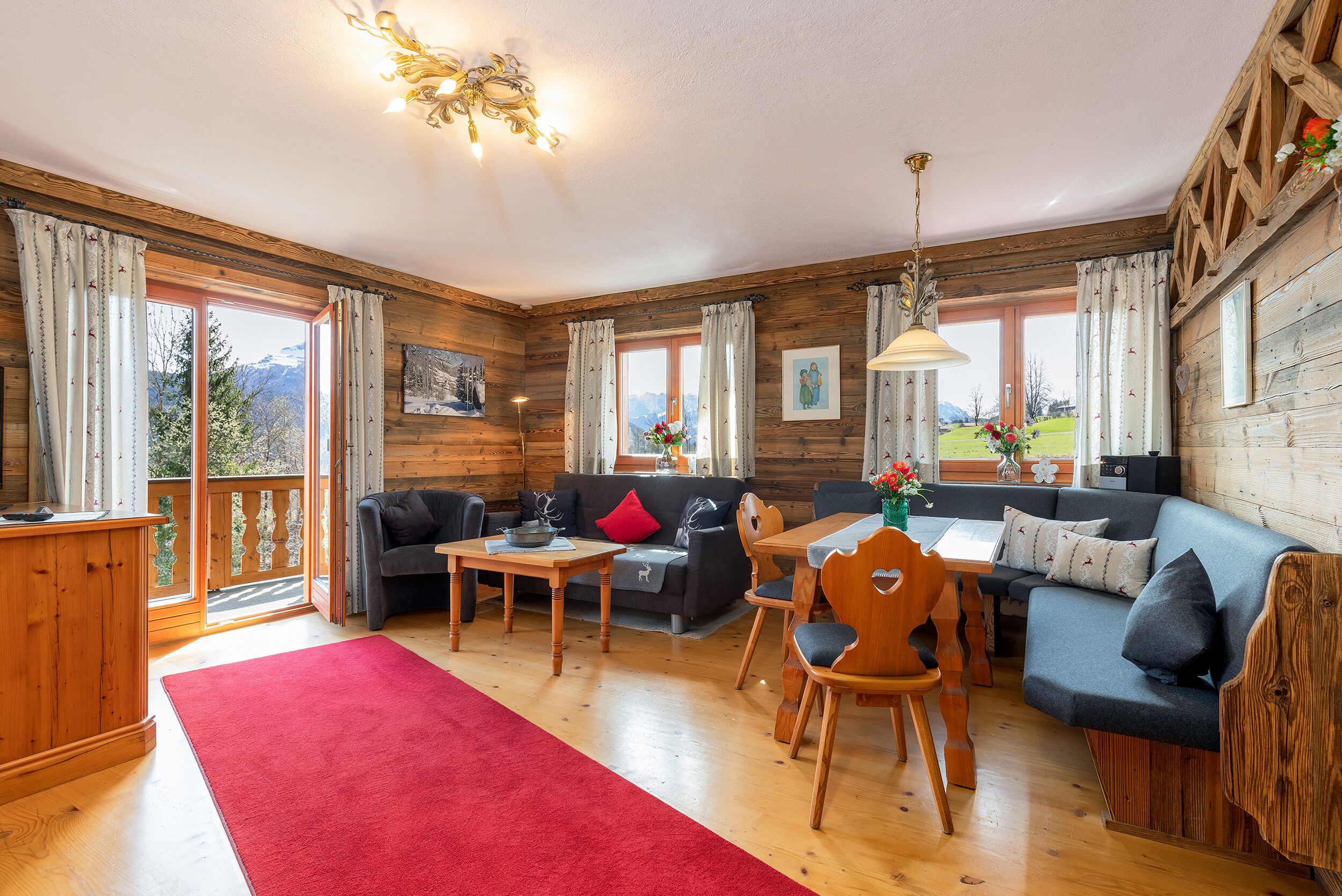 TV, mesa de pingue-pongue