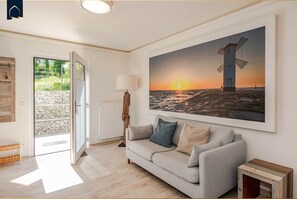 Fernseher, Tischtennisplatte