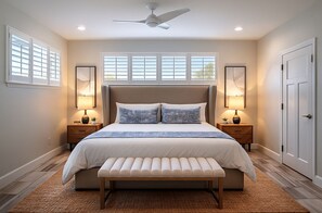 4 Schlafzimmer, Schreibtisch, Bügeleisen/Bügelbrett, Reisekinderbett