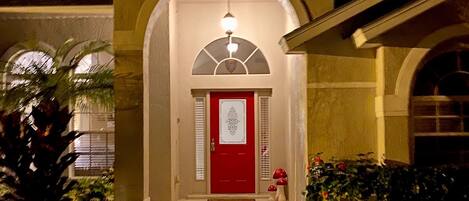 تفاصيل الفندق من الخارج