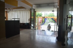 Interior - Hotel Samrat Kaushambi (Ghaziabad)