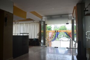 Interior - Hotel Samrat Kaushambi (Ghaziabad)