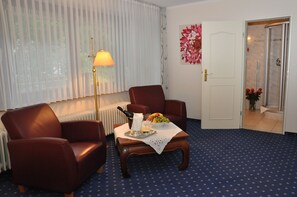 Hypo-allergenic bedding, in-room safe, individually decorated - Kristinenhof (Bad Zwischenahn)
