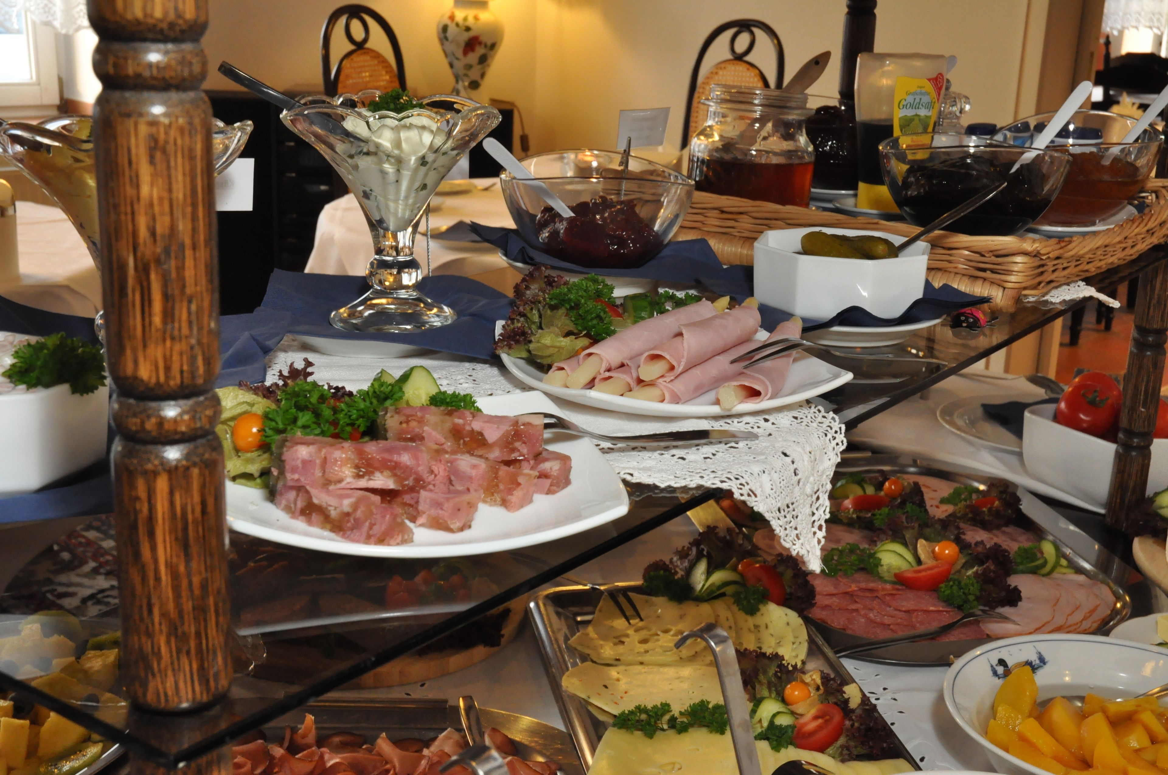 Tägliches inbegriffenes Frühstücksbuffet