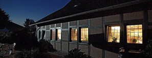 Front of property - evening/night - Hotel Landhaus Pollmeyer (Friesoythe)