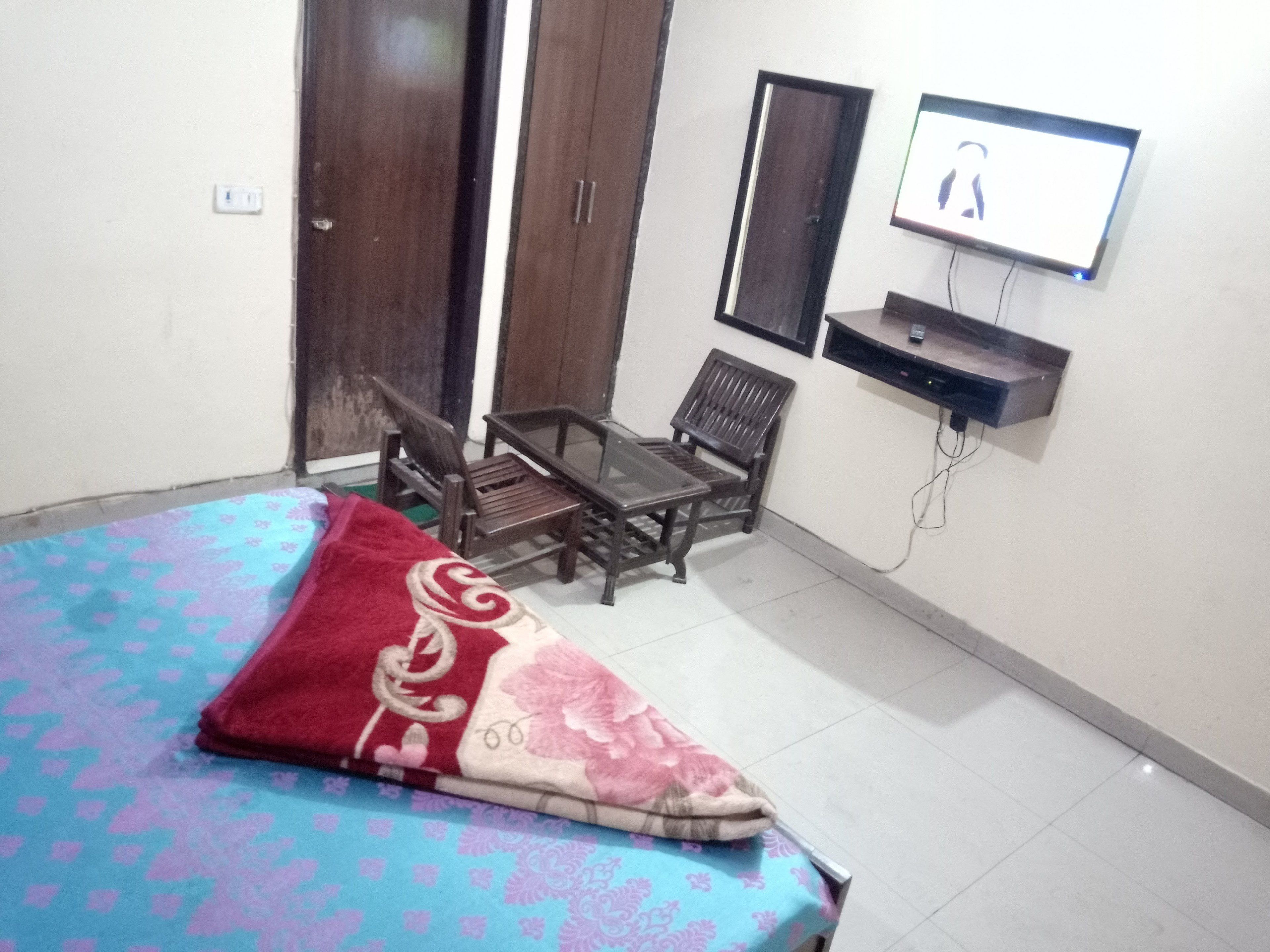 1 bedroom, individually furnished, desk, free WiFi