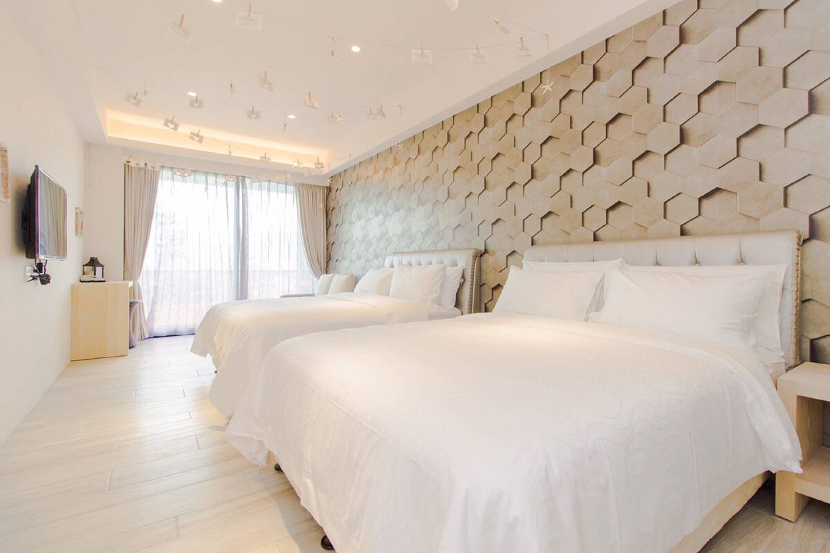 Desk, blackout curtains, free WiFi, bed sheets
