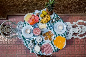 Daily continental breakfast (USD 10 per person)