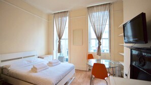 Classic Apartment, 1 Double Bed, Non Smoking, Ensuite | Premium bedding, iron/ironing board, free WiFi, bed sheets - Crawford Street (London)