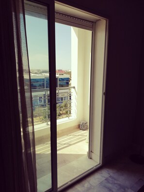 อพาร์ทเมนท์, 1 ห้องนอน, ปลอดบุหรี่ | ระเบียง