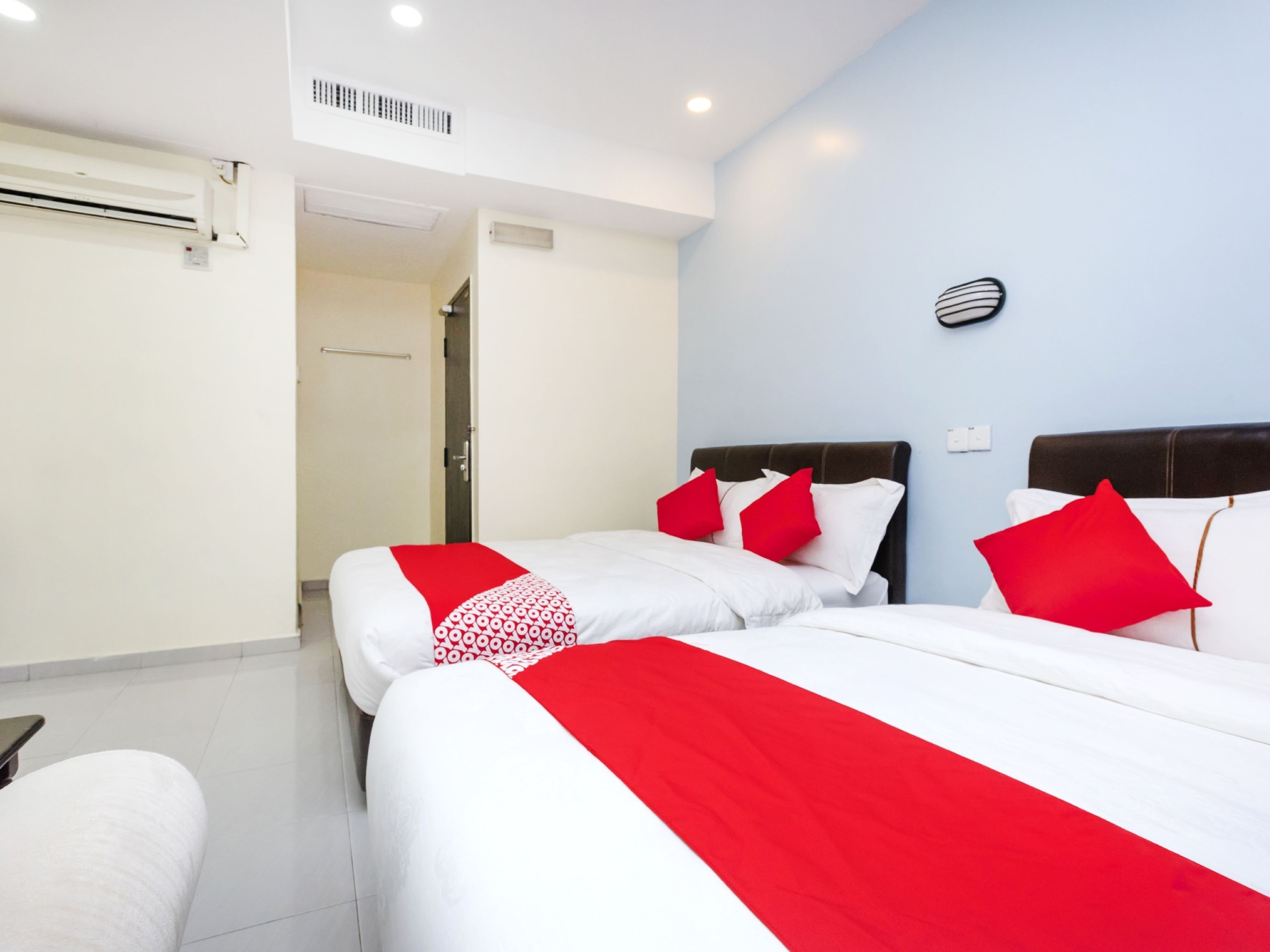 Photo - Super OYO 494 EG Hotel