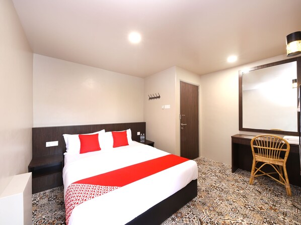 华丽双人房, 1 张大床 | 办公桌、免费 WiFi、床单