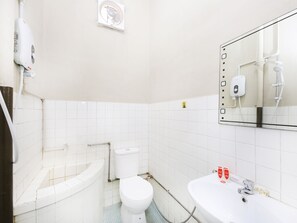 华丽单人房 | 浴室 | 淋浴设施、毛巾