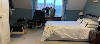 Hillcrest House Bed & Breakfast