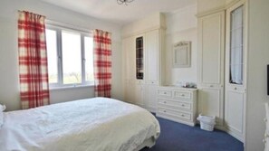Deluxe Double Room, Sea View (Shower and Bath)