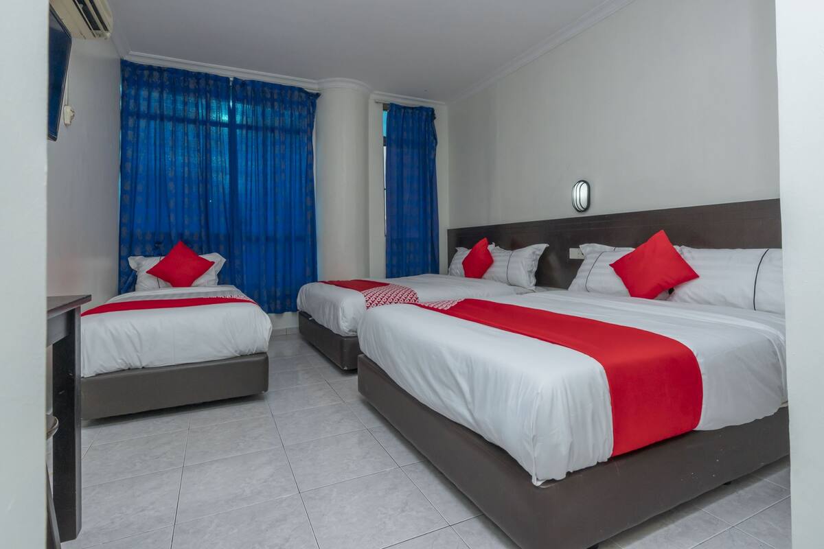 Executive Quadruple Room | WiFi (free)