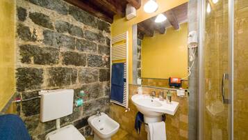 Basic-Stadtwohnung, 1 Queen-Bett, Nichtraucher | Badezimmer