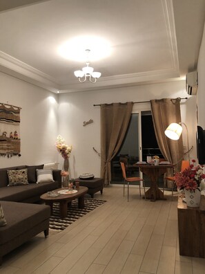 Apartment | Living room | Plasma TV