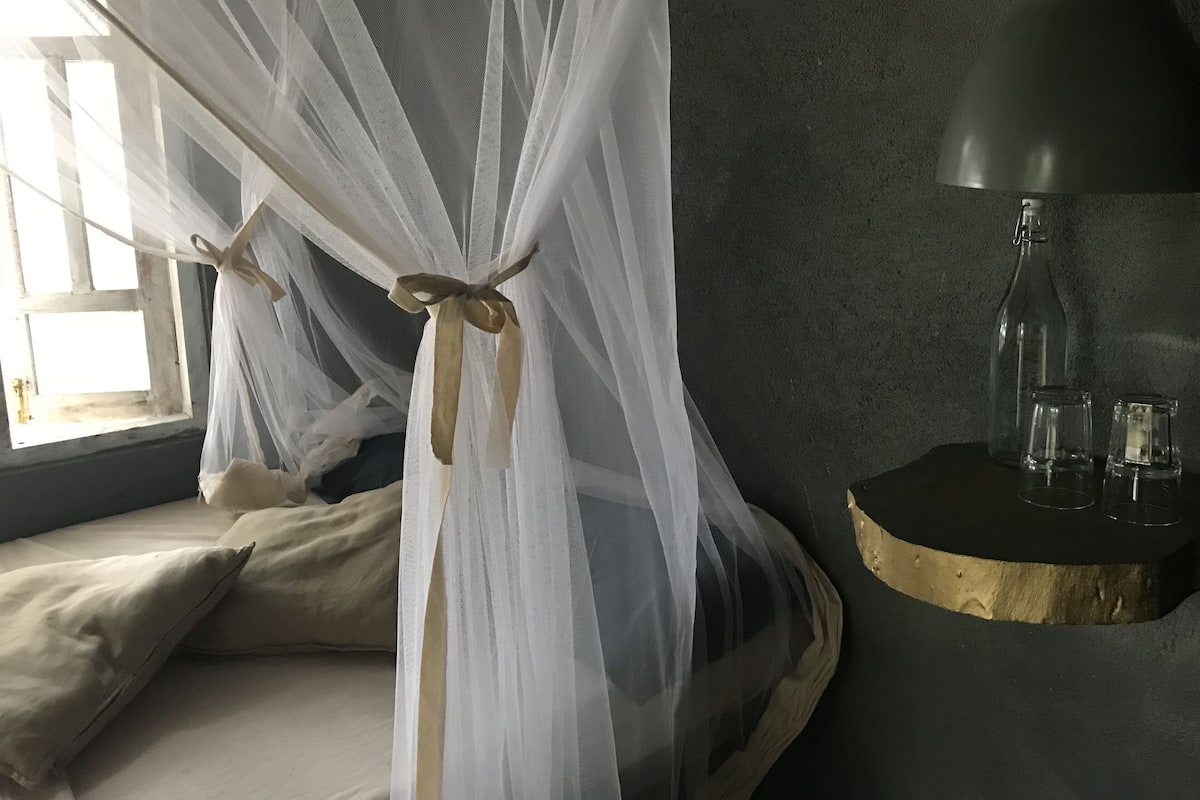 Standaard kamer, 1 tweepersoonsbed, uitzicht op oceaan, aan zee | Een kluis op de kamer, gratis wifi, beddengoed