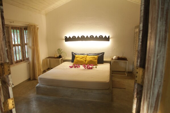 Bungalow Design, 1 grand lit, vue jardin | Coffres-forts dans les chambres, Wi-Fi gratuit, draps fournis