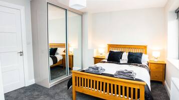 Deluxe Townhome, 3 Bedrooms, Non Smoking, Mountain View