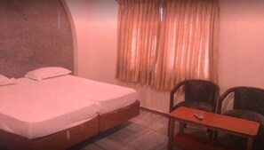 Deluxe Double Room, 1 King Bed, Accessible, City View | In-room safe, desk, free WiFi