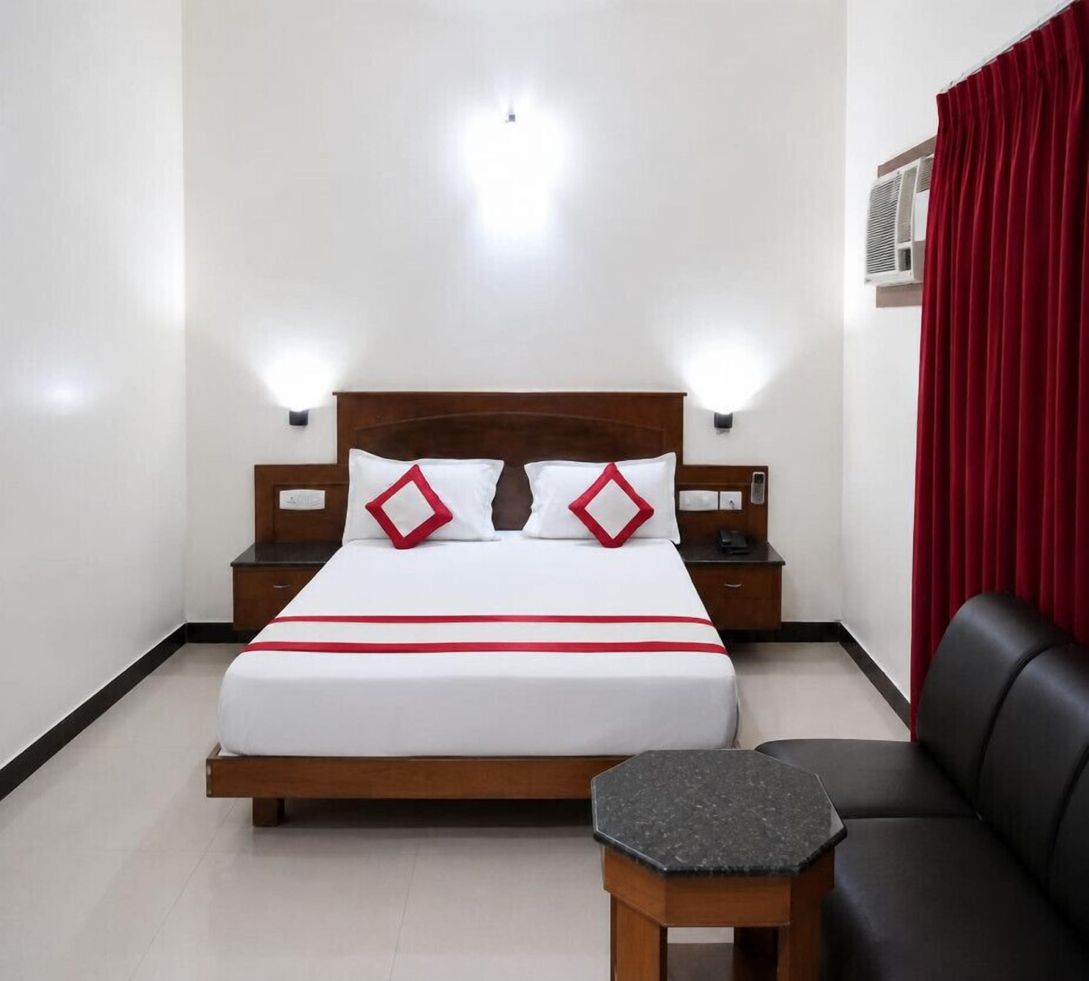 Deluxe Double Room, Accessible, City View | In-room safe, desk, free WiFi, wheelchair access