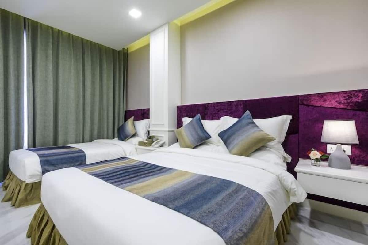 Roupas de cama premium, frigobar, cofres nos quartos, escrivaninha