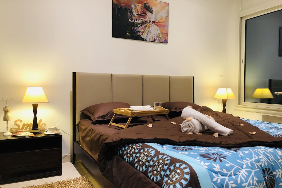 apartment | 1 bedroom, frette italian sheets, premium bedding, down duvets