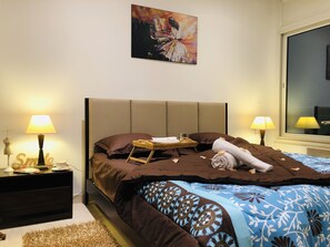 1 bedroom, Frette Italian sheets, premium bedding, down duvets