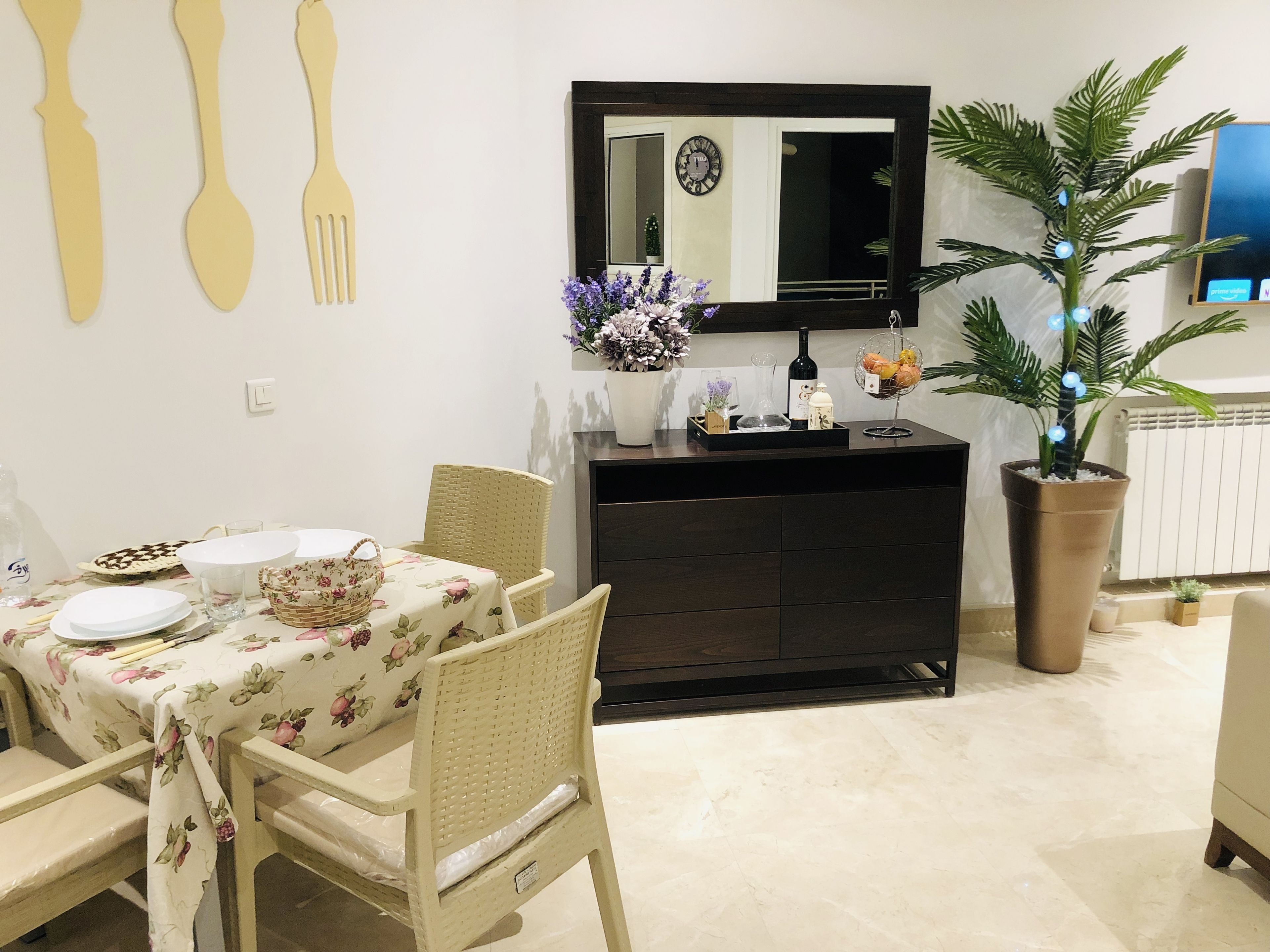 apartment | in-room dining