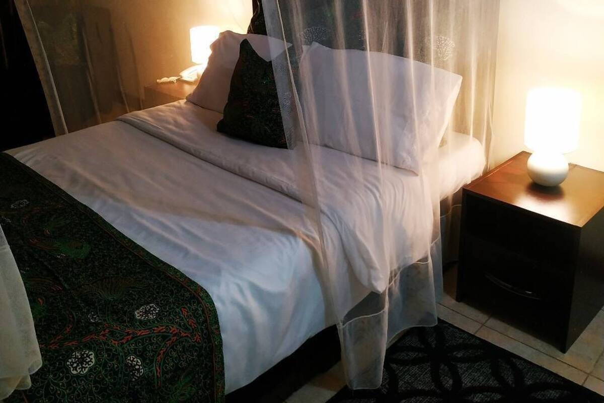 Basic Double Room, Multiple Beds | Premium bedding, in-room safe, desk, laptop workspace