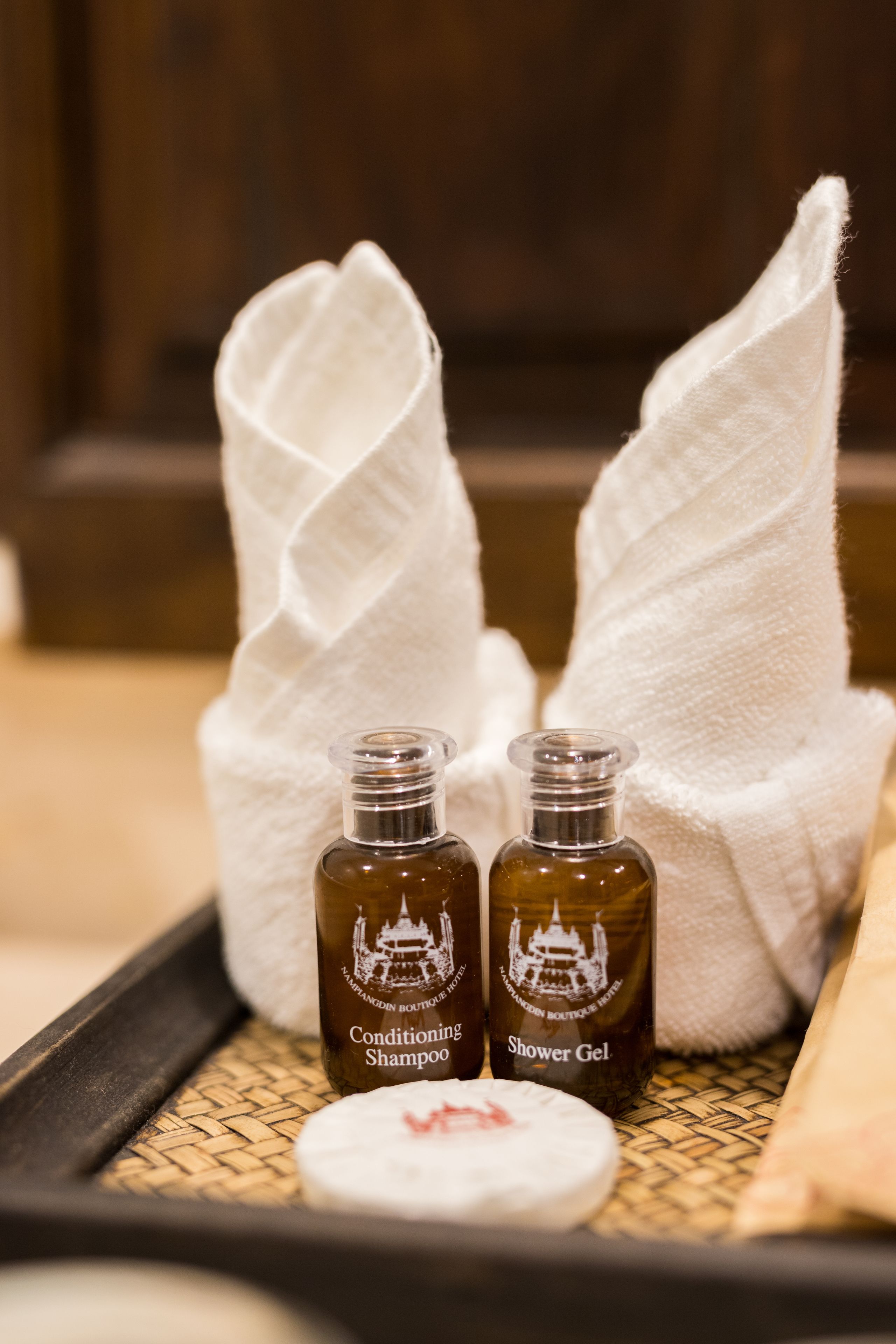 separate bathtub and shower, deep-soaking bathtub, free toiletries