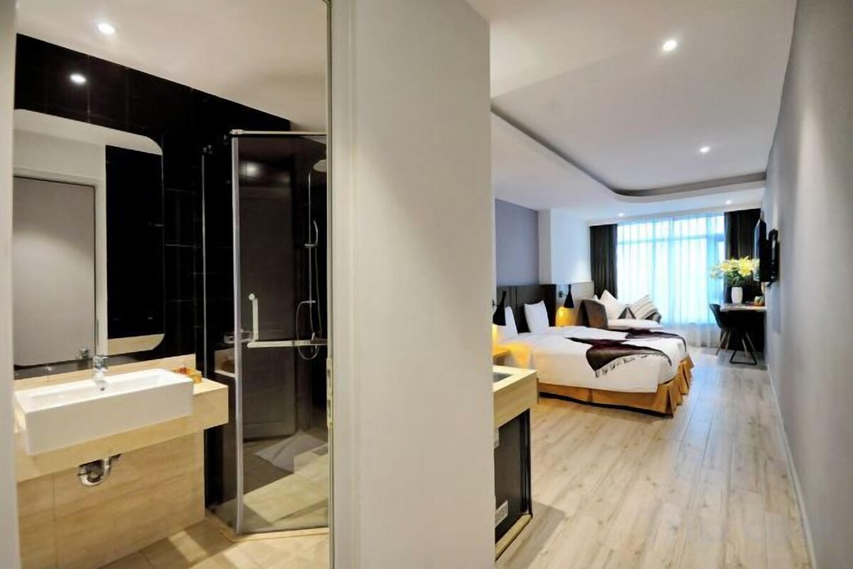 Literie de qualité supérieure, surmatelas, minibar