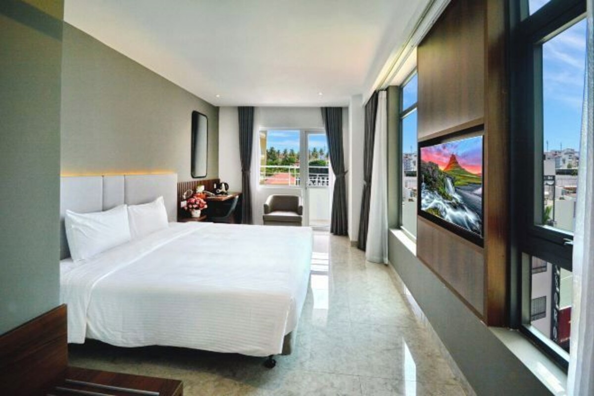 Luxe beddengoed, pillowtop-bedden, een minibar, een kluis op de kamer