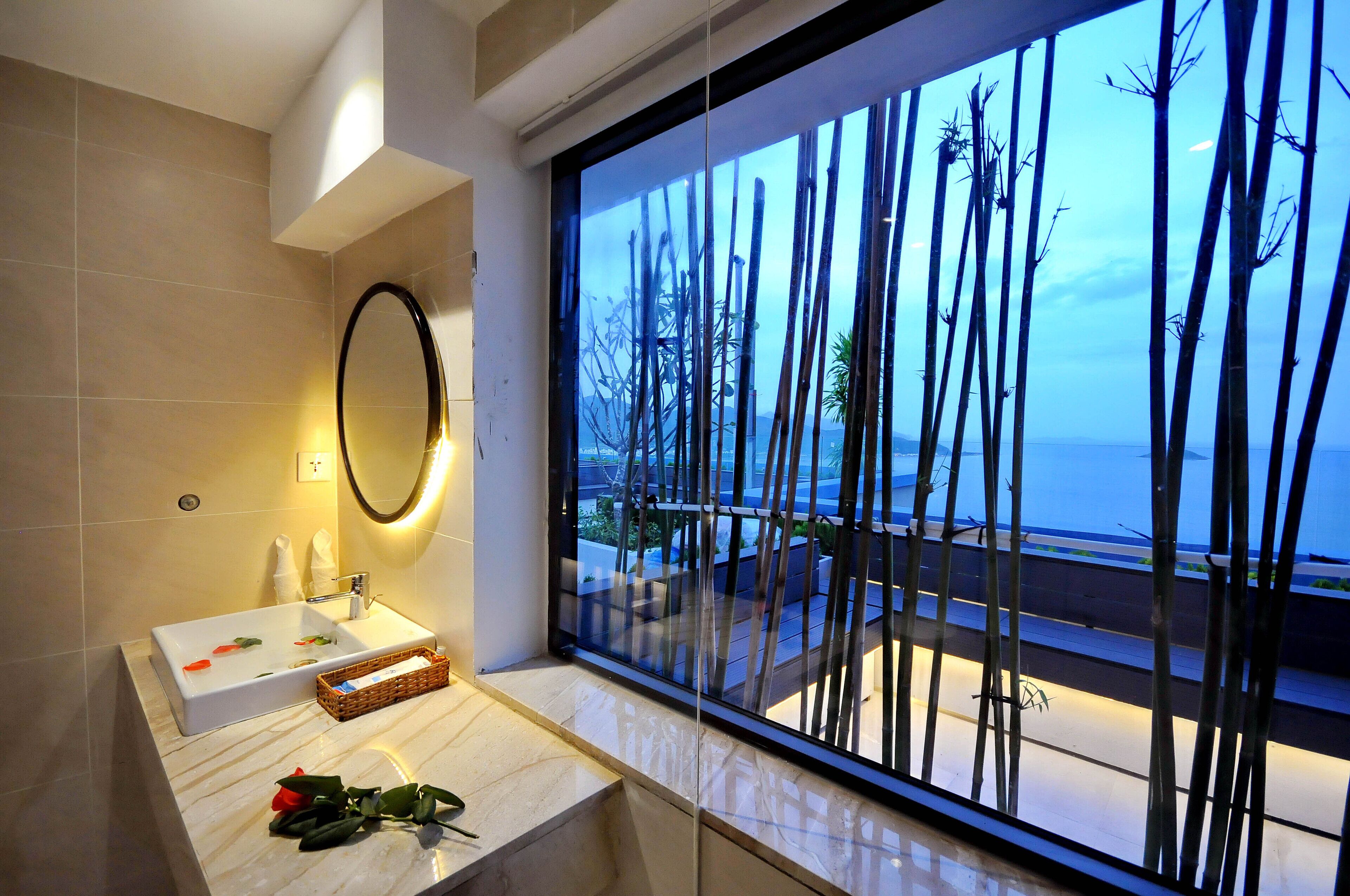 Ducha, cabezal de ducha tipo lluvia, artículos de tocador de diseñador