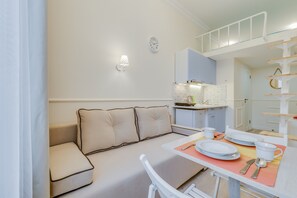 Standard Studio (for 4 adults) - Sokroma Elegant Aparts (St. Petersburg)