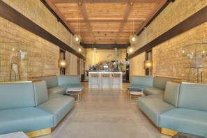 Área de estar no saguão