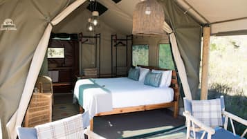 Luxe tent, 1 queensize bed, niet-roken | Een kluis op de kamer, beddengoed