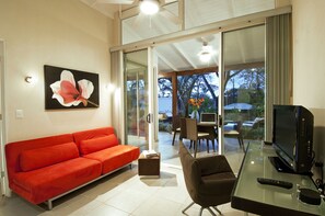 Living area - Villa Cortes - Chic! 150 meters to beach, cascading pool, free wifi! (Tamarindo)