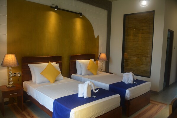 Standard Room | Individually decorated, desk, blackout curtains, soundproofing - Royal Tusker Udawalawa (Udawalawa)