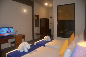 Standard Room | Individually decorated, desk, blackout curtains, soundproofing - Royal Tusker Udawalawa (Udawalawa)