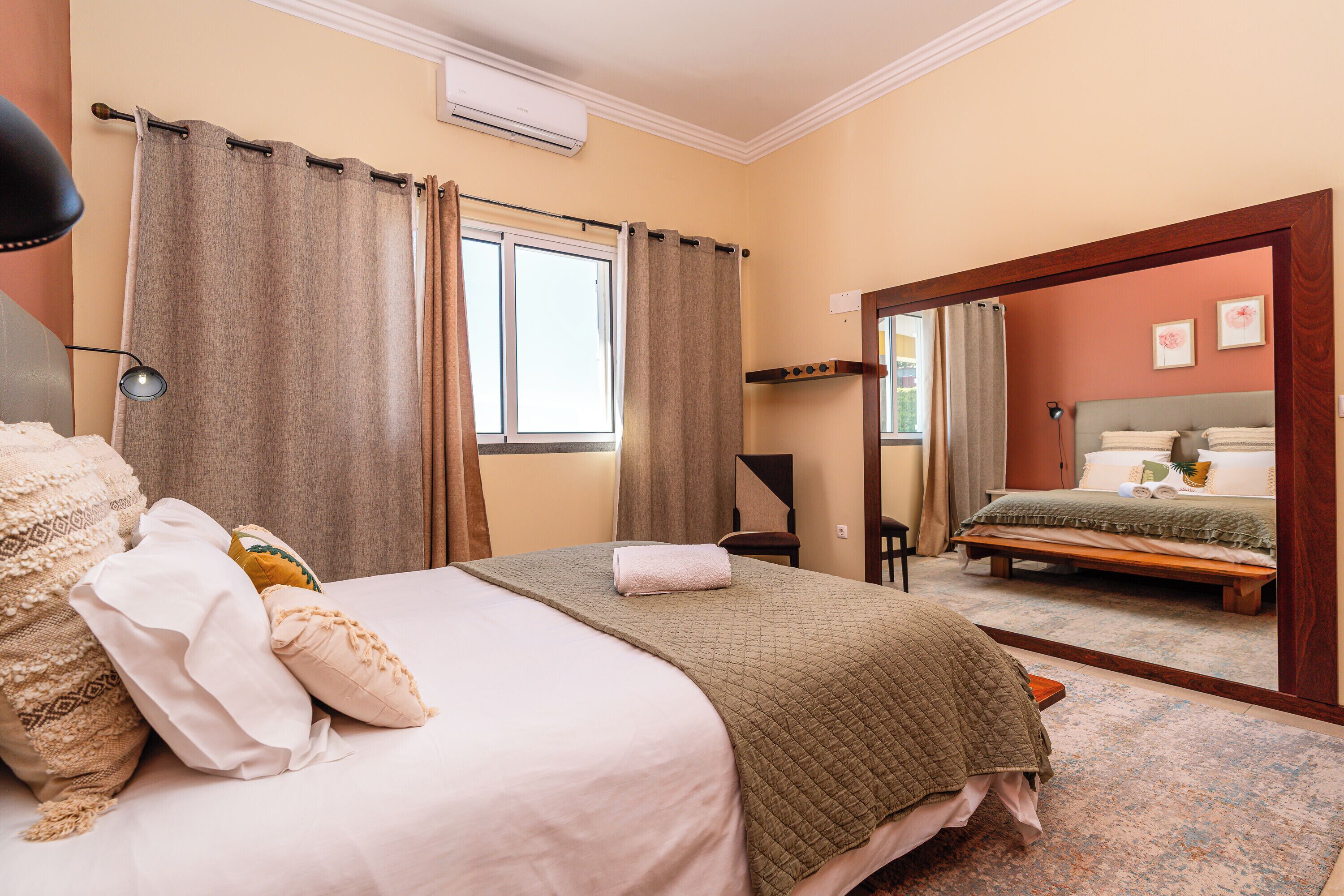 2 間睡房、熨斗/熨衫板、Wi-Fi、床單