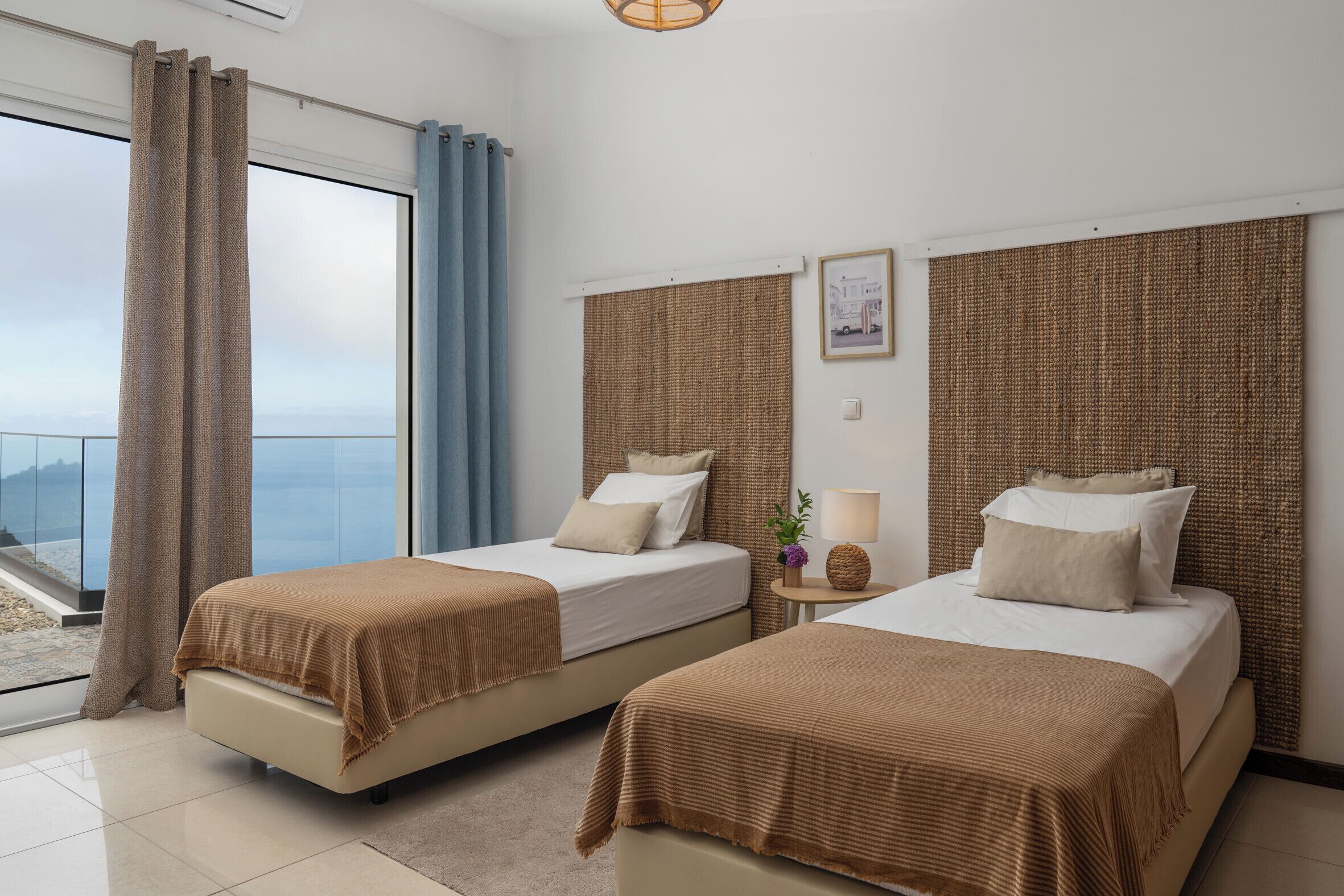 2 quartos, ferros/tábuas de passar roupa, Wi-Fi, roupa de cama