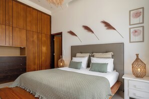 2 quartos, ferros/tábuas de passar roupa, Wi-Fi, roupa de cama
