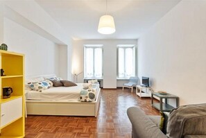 1 chambre, fer et planche à repasser, Wi-Fi, draps fournis