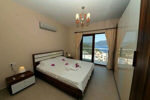 Villa | 6 Schlafzimmer, Schreibtisch, Bügeleisen/Bügelbrett, kostenloses WLAN